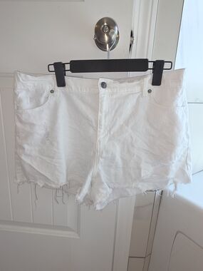 Aerie White Distressed High-Rise Denim Shorts-Size XL